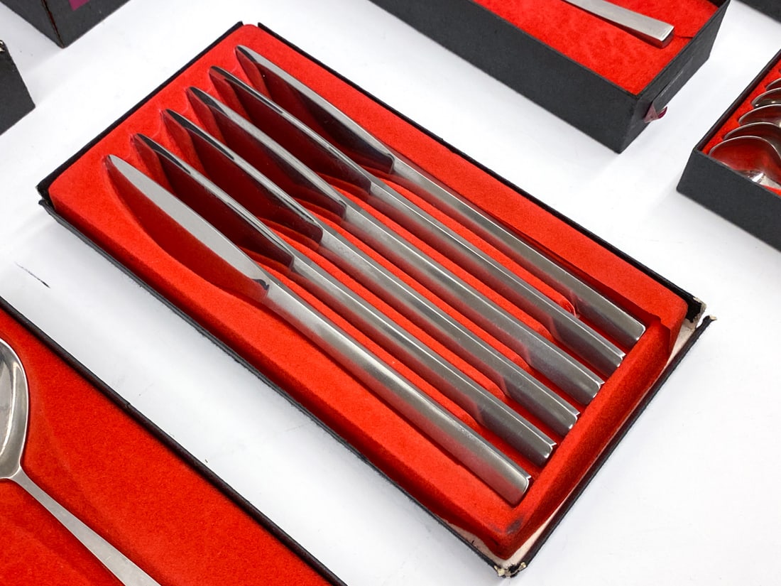 TIAS ECKHOFF STAINLESS STEEL FLATWARE GROUPING - 5