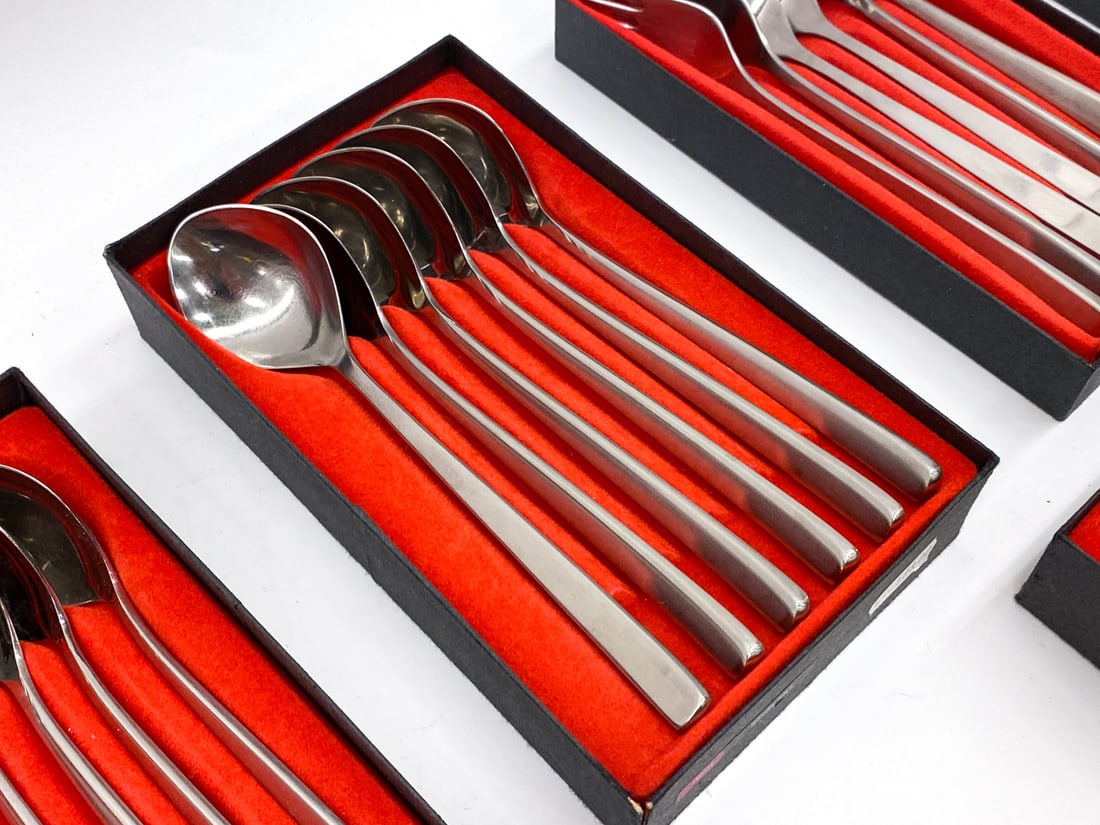 TIAS ECKHOFF STAINLESS STEEL FLATWARE GROUPING - 7