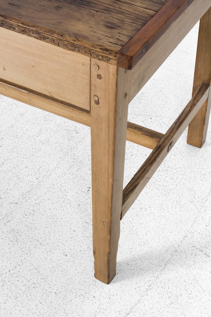 ANTIQUE 19TH C. PINE FARMHOUSE TABLE - 10