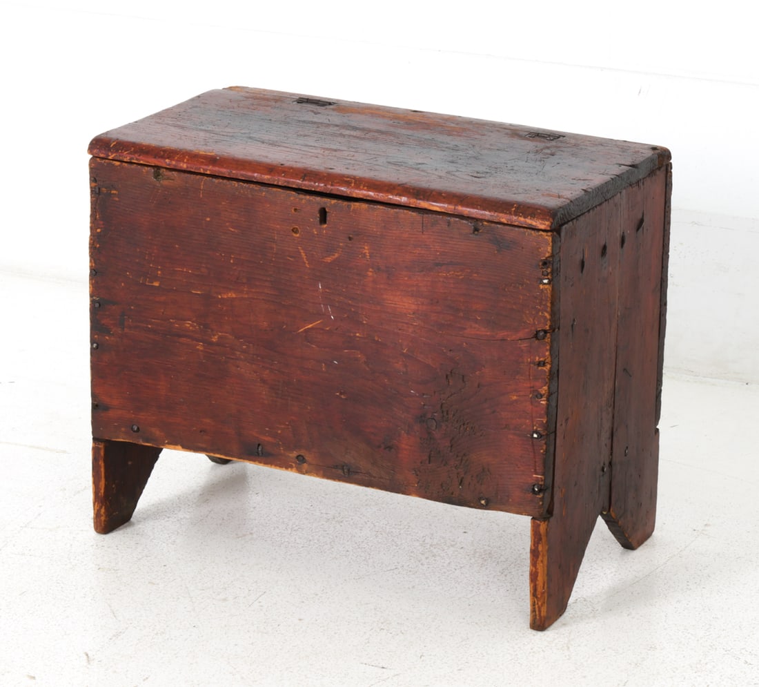 ANTIQUE PRIMITIVE PINE BLANKET CHEST - 3
