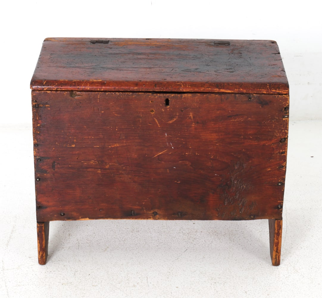 ANTIQUE PRIMITIVE PINE BLANKET CHEST - 4