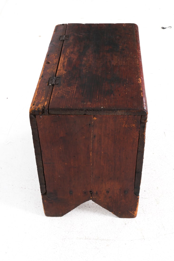 ANTIQUE PRIMITIVE PINE BLANKET CHEST - 7