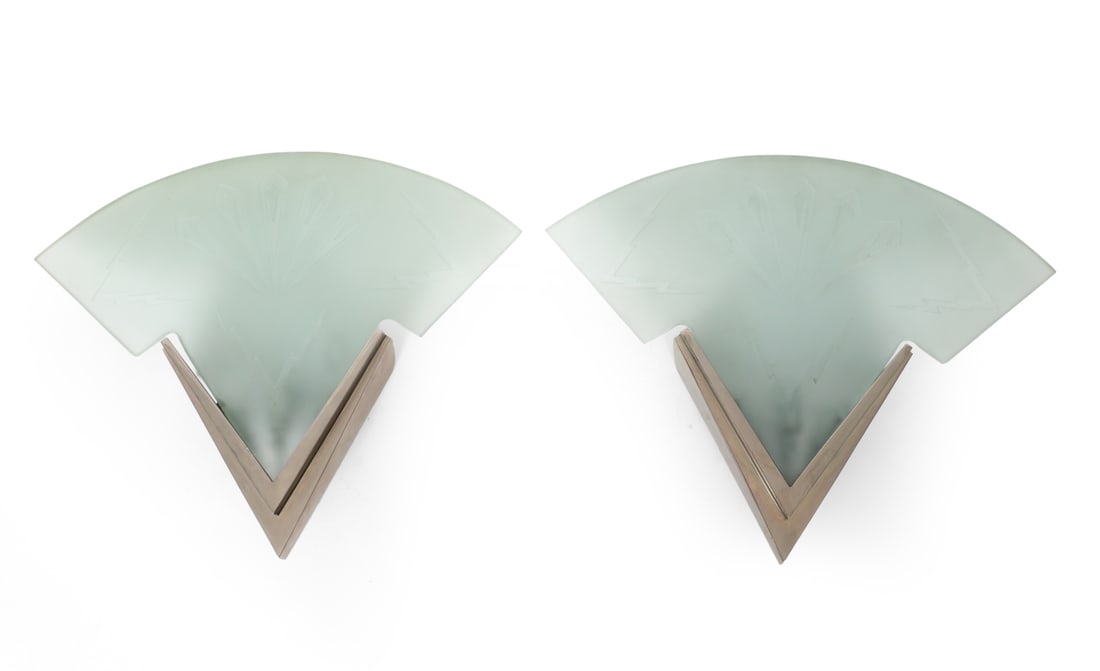 PAIR ART DECO STYLE GLASS WALL SCONCES (1 of 14)