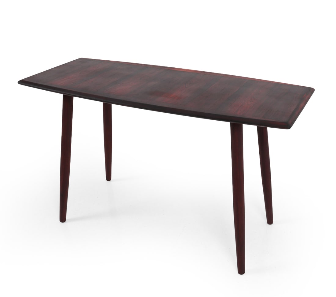 CHRISTENSEN STYLE DANISH ROSEWOOD COFFEE TABLE: Rosewood Coffee table. Denmark. circa 1960s. Dimensions: H 21.5" x W 36.75" x D 16" Condition: Scuffs to surface. Wear consistent with age and use. JE077