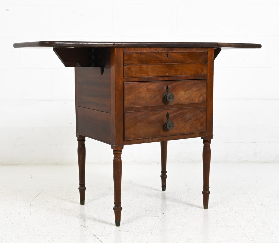 19TH C. REGENCY STYLE MAHOGANY SIDE TABLE - 4
