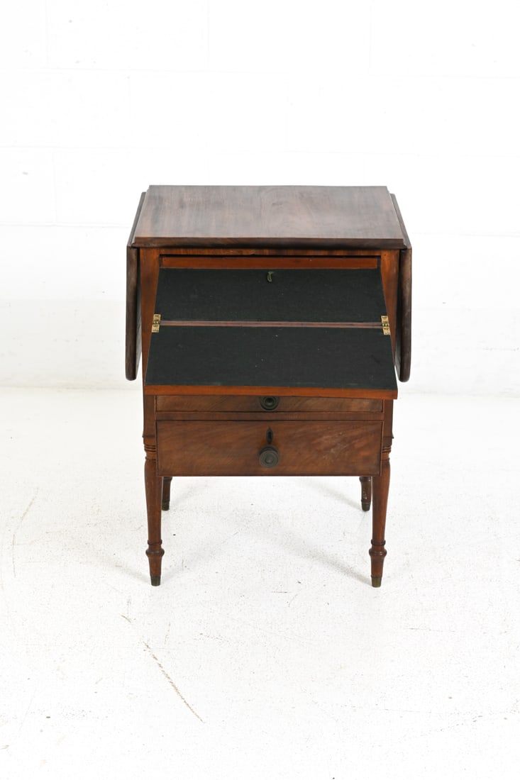 19TH C. REGENCY STYLE MAHOGANY SIDE TABLE - 8