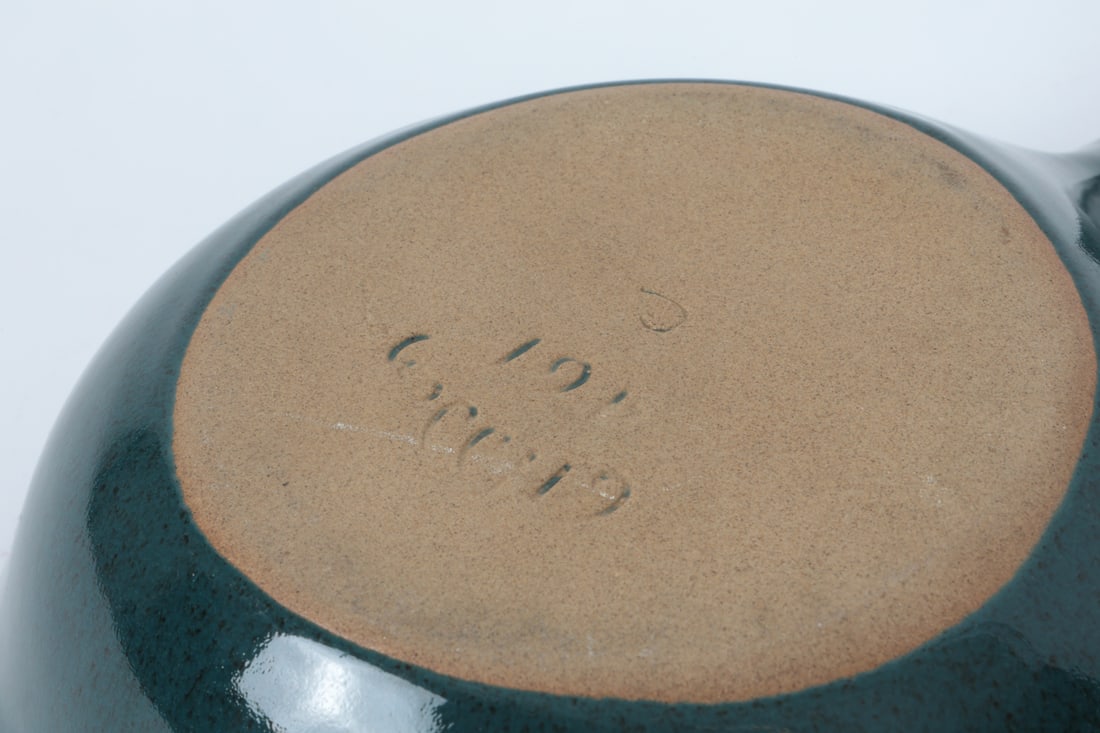 GLIDDEN POTTERY GROUPING - 13