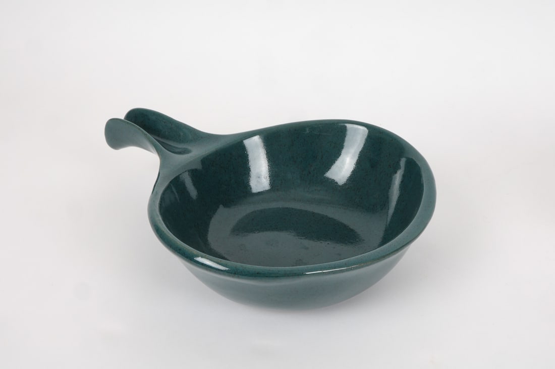 GLIDDEN POTTERY GROUPING - 3