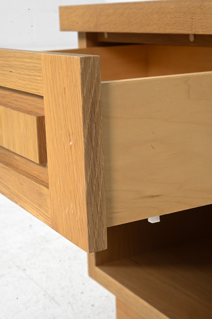 MODERN OAK NIGHTSTAND - 8