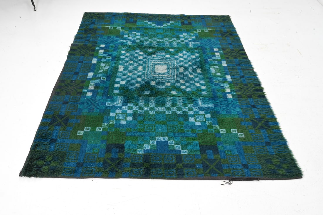 ABSTRACT SHAG RUG - 3