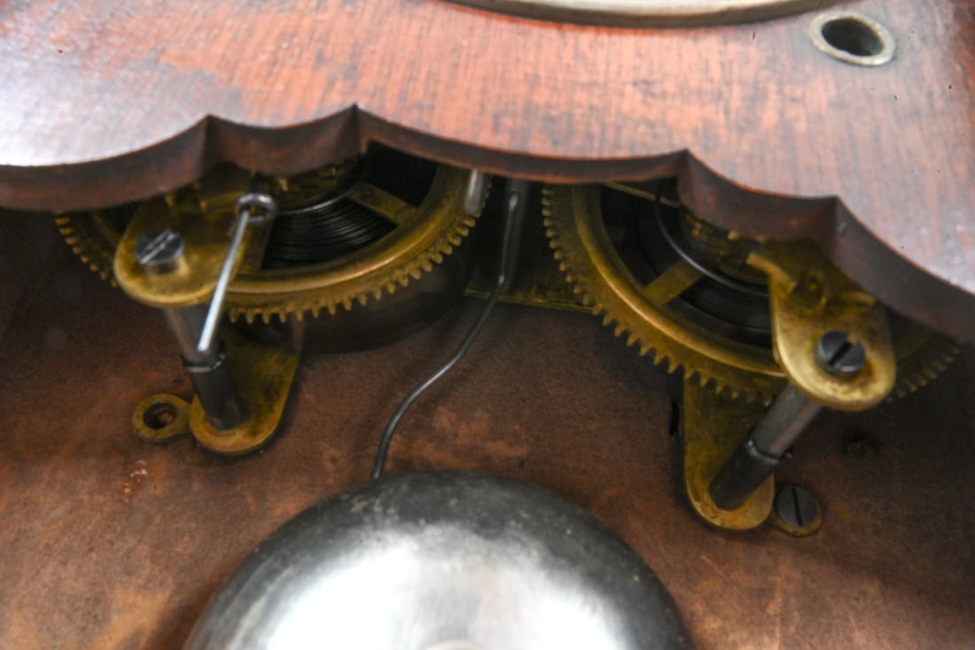 SETH THOMAS GOTHIC MAHOGANY SHELF CLOCK - 15