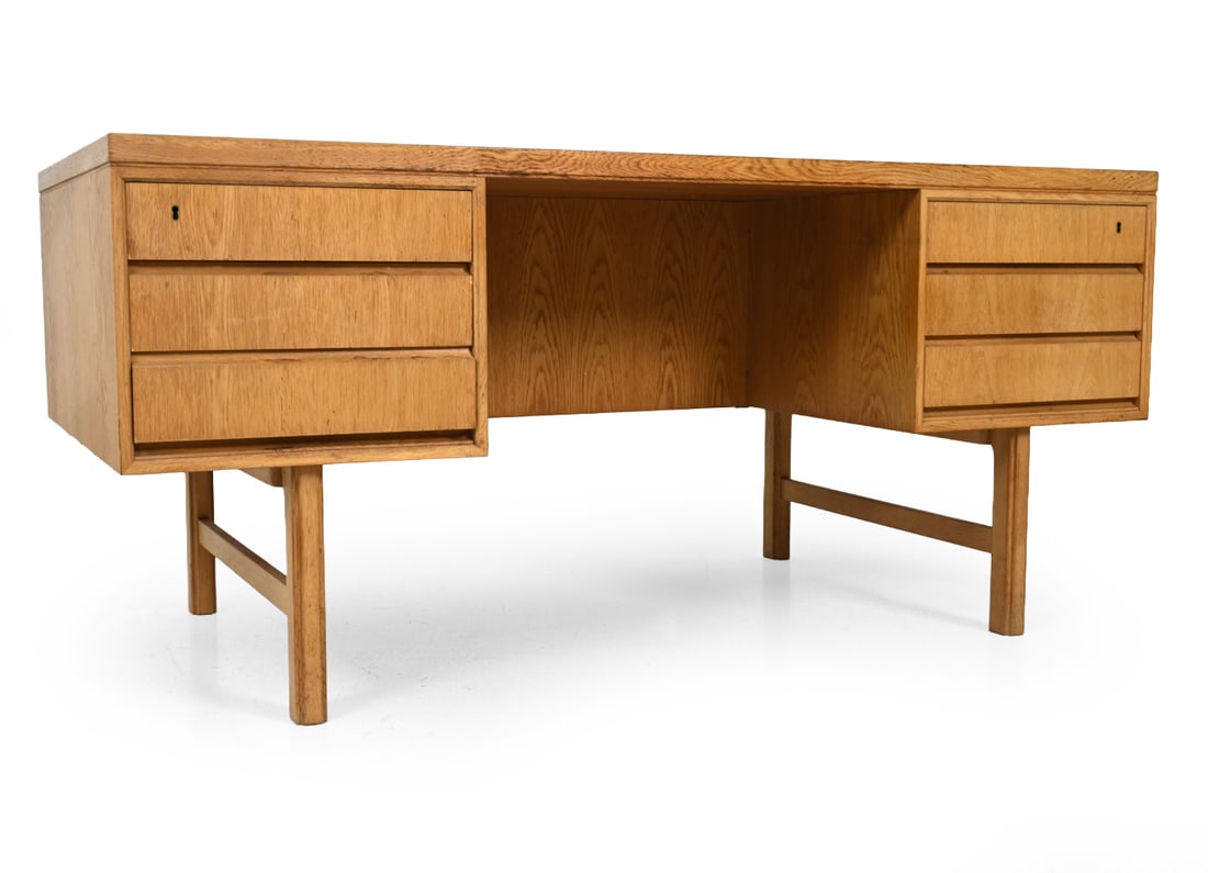 OMANN JUN MODEL 76 DANISH OAK DESK C. 1960S (1 of 20)