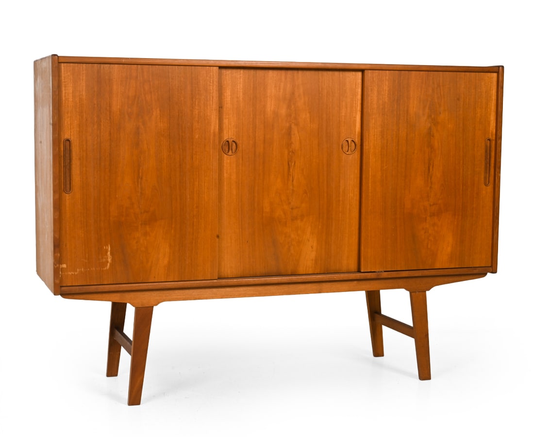 WESTERGAARD STYLE DANISH TEAK SIDEBOARD C. 1960S (1 of 17)