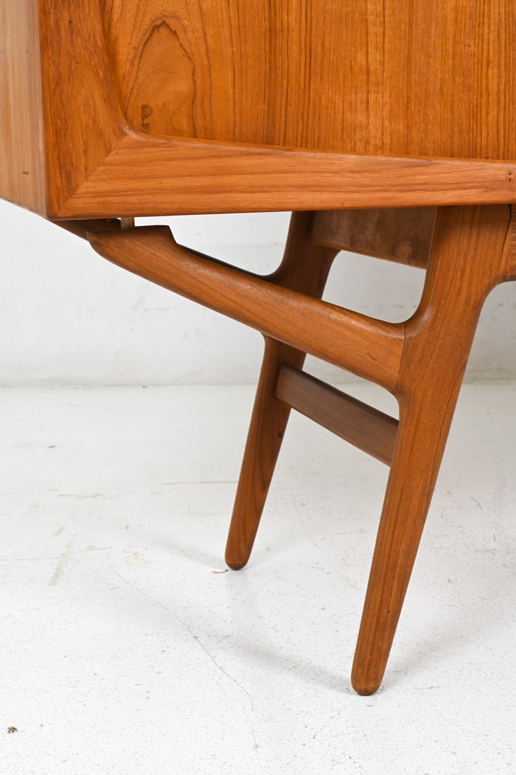 HARRY OSTERGAARD DANISH TEAK SIDEBOARD - 5