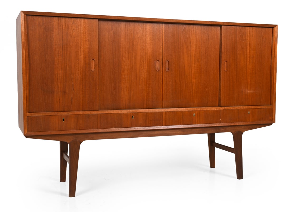 STYLE OF BORGE SEINDAL DANISH TEAK SIDEBOARD (1 of 19)