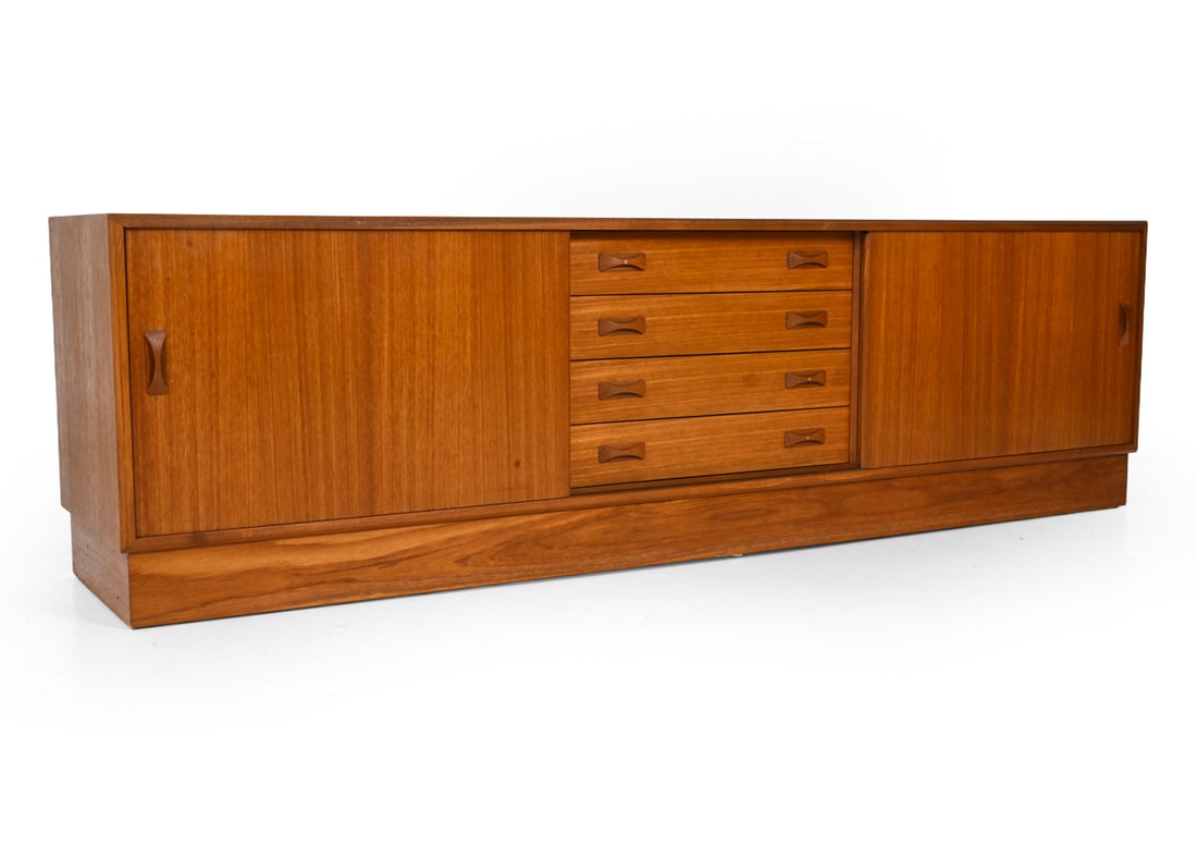 CLAUSEN & SON DANISH TEAK SIDEBOARD C. 1960S (1 of 15)