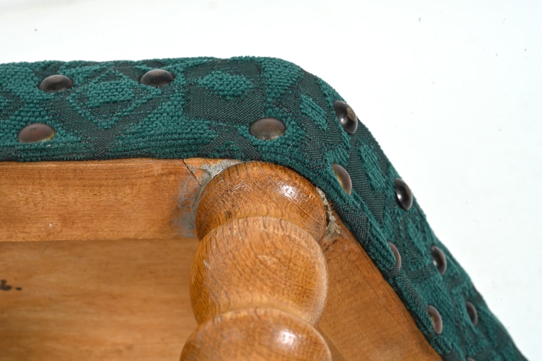 SCANDINAVIAN TURNED OAK STOOLS - 16