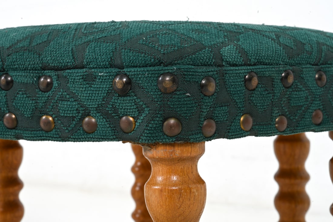 SCANDINAVIAN TURNED OAK STOOLS - 5