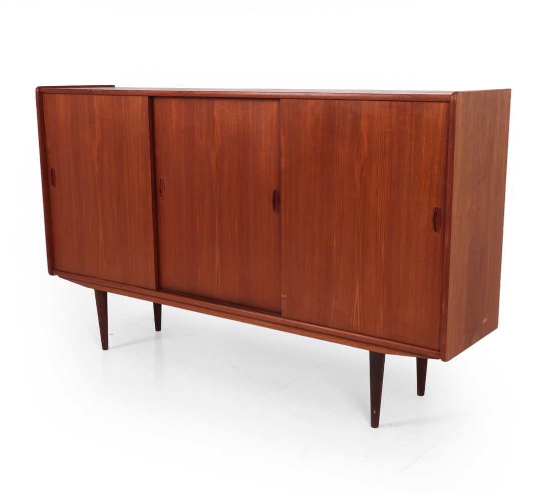 MID-CENTURY DANISH TEAK SIDEBOARD C. 1960S (1 of 20)