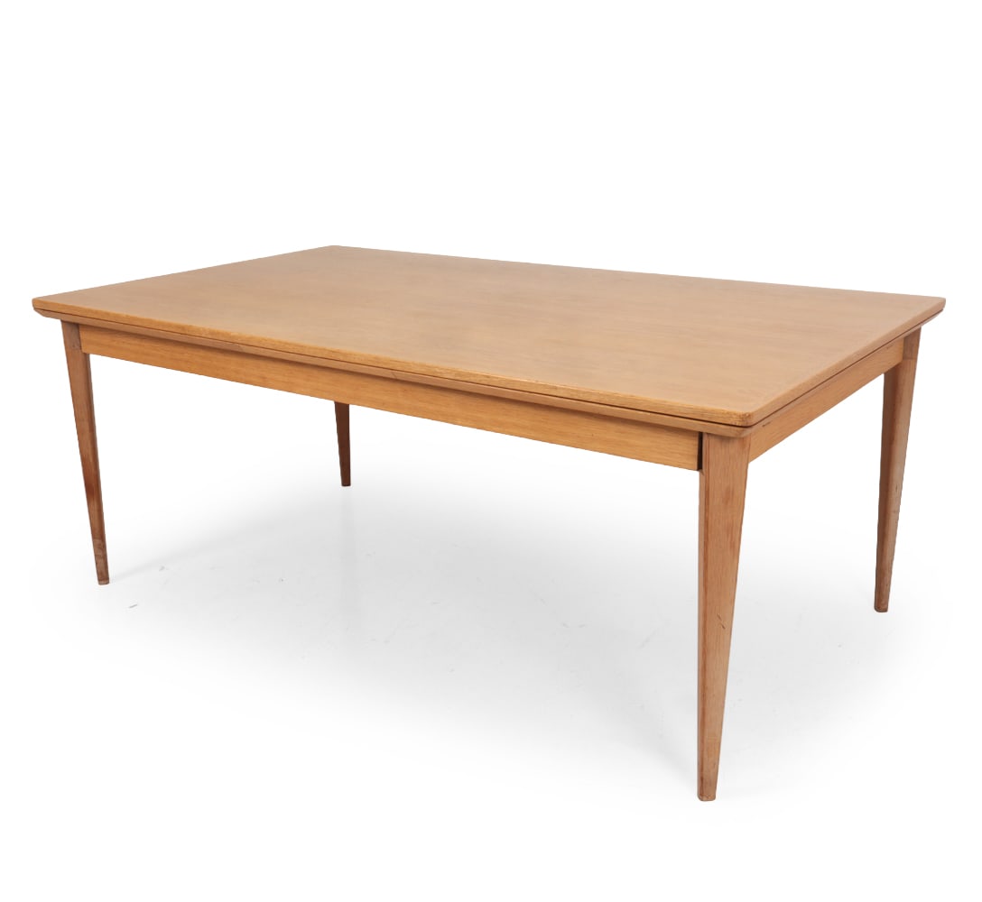 MID-CENTURY DANISH OAK EXTENDING DINING TABLE (1 of 16)