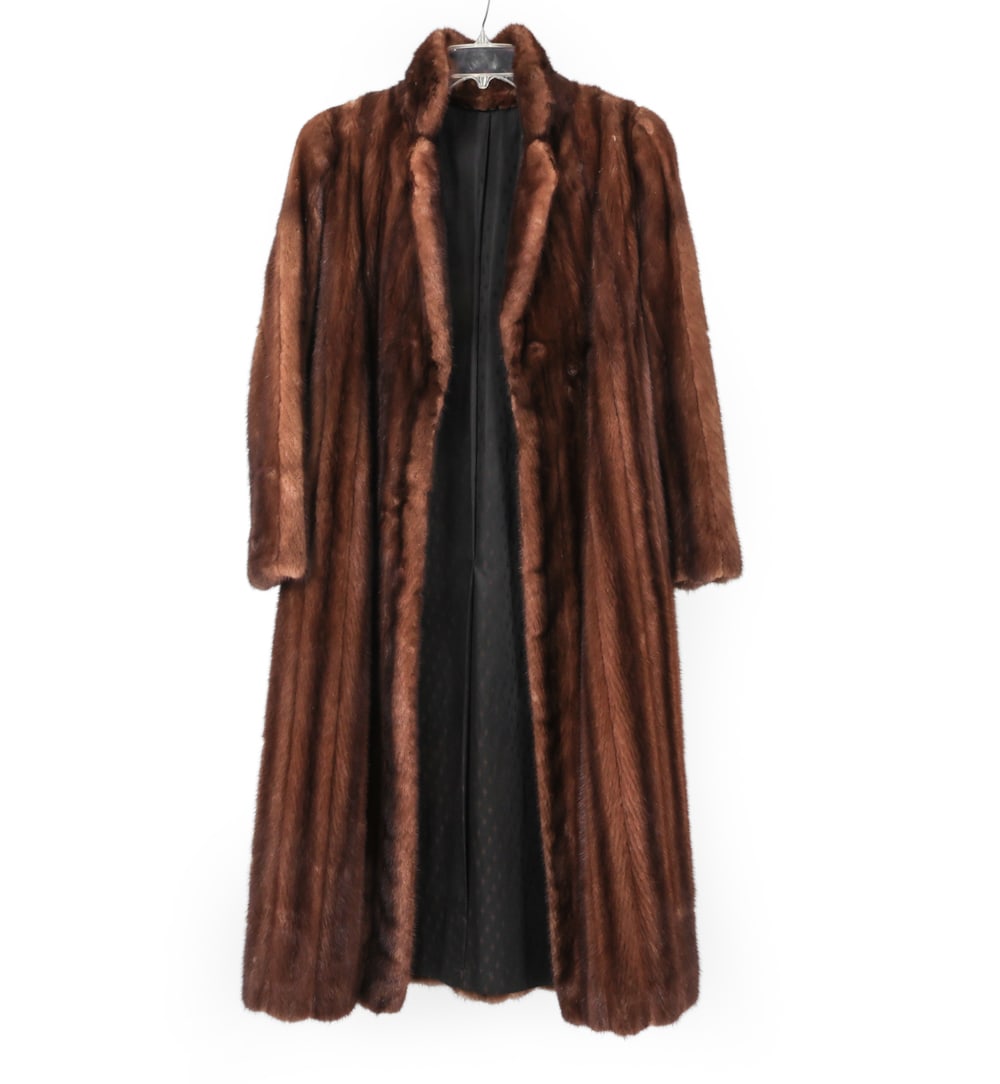 VINTAGE FULL LENGTH FUR COAT (1 of 11)