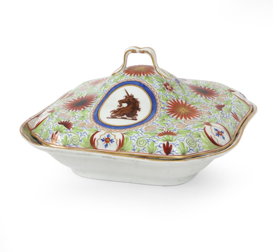 CHAMBERLAIN WORCESTER PORCELAIN COVERED TUREEN (1 of 13)
