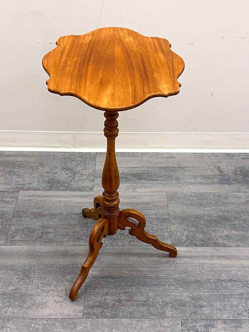 BIEDERMEIER STYLE SWEDISH WALNUT SIDE TABLE - 10