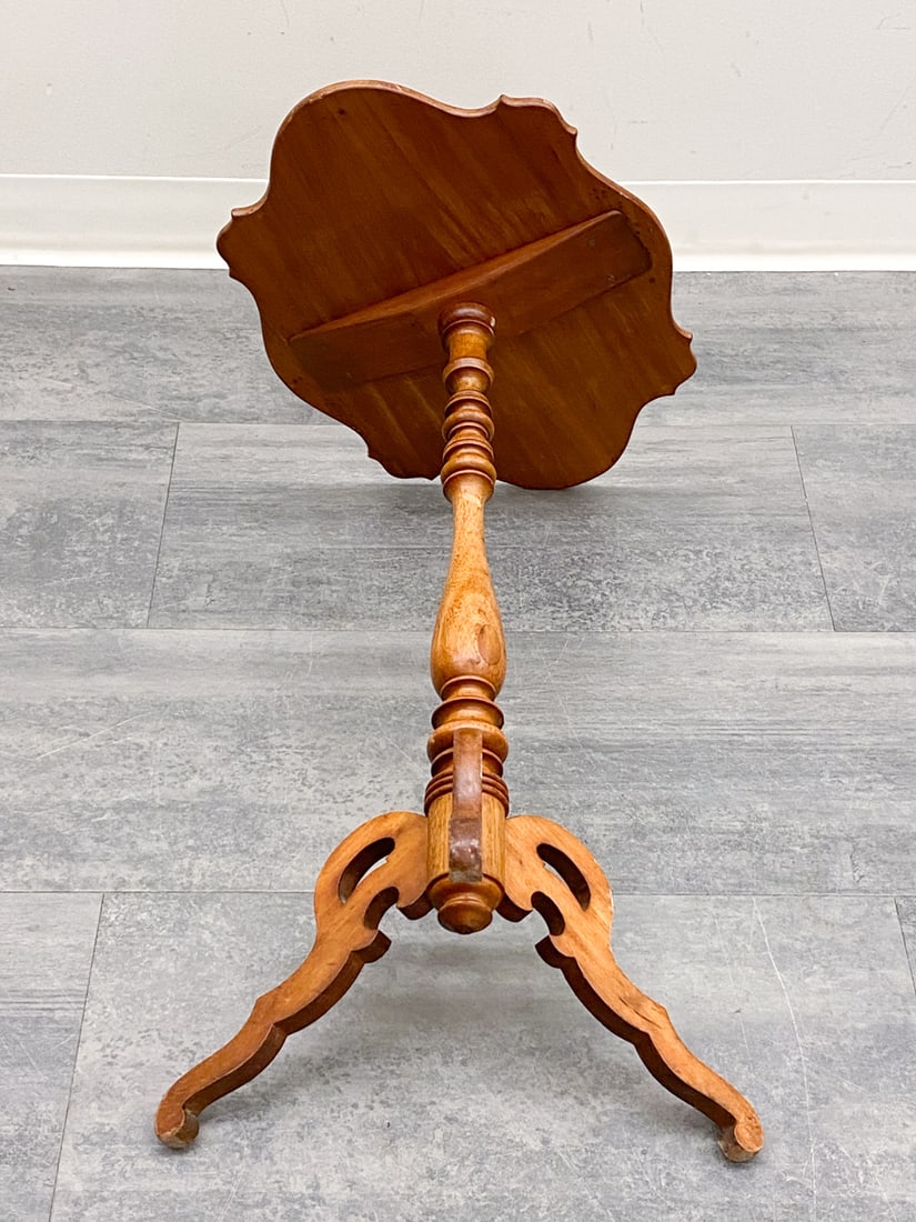 BIEDERMEIER STYLE SWEDISH WALNUT SIDE TABLE - 13
