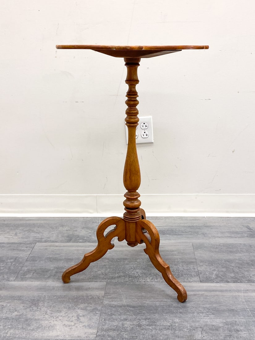 BIEDERMEIER STYLE SWEDISH WALNUT SIDE TABLE - 3