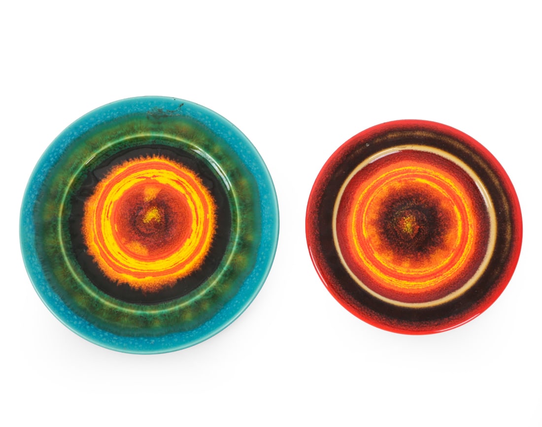 RENEE NEUE FOR HUTSCHENREUTHER CERAMIC PLATES: Hutschenreuther plates designed by Renee Neue ceramic plates with bold pop art style designs in bright multicolor glazes. Marked to underside. Germany, circa 1970s. Dimensions: (Largest) Dia 9?