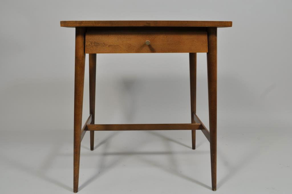 PAUL MCCOBB PLANNER GROUP NIGHT STAND: H 24" X L 22" X W 17.25" Condition: Very few light scratching to top.