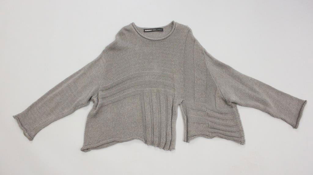 RUNDHOLZ GREY KNIT SWEATER: No tag but appears cotton. Original label. Condition: Good, used. Size: M From a Port Chester, NY Estate