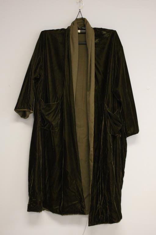OLIVE GREEN SILK SATIN & VELVET ROBE: Pocketed, reversible. Size: One Size (Large) Length: 58" Sleeve: 20.5" Condition: Good, used. No staining or rips. From a Port Chester, NY Estate.