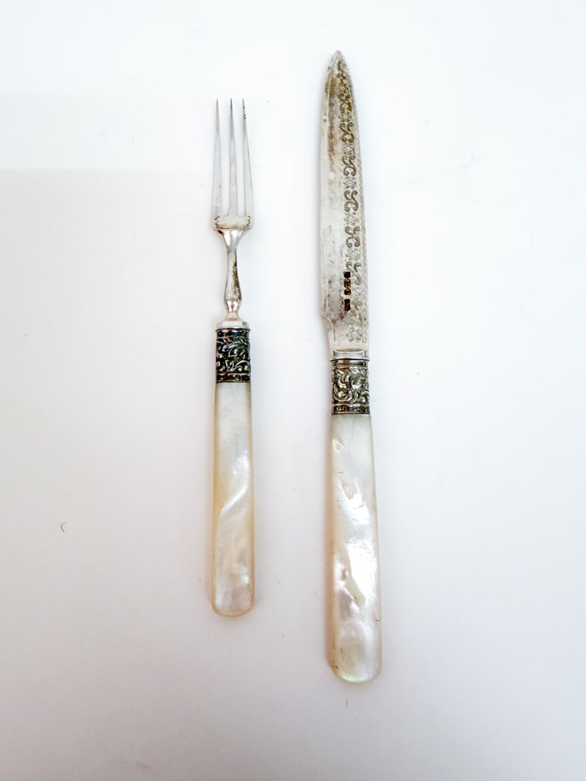 HARRODS SILVER DESSERT FRUIT FLATWARE GROUPING - 4