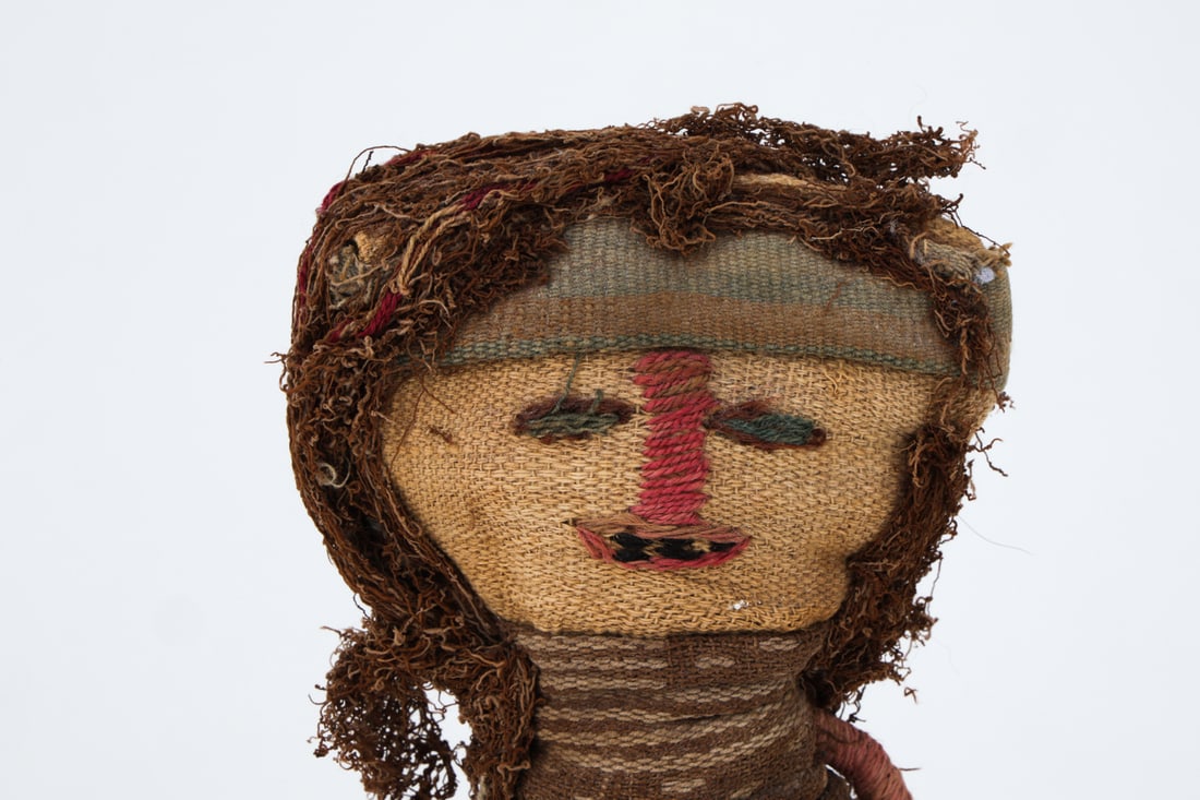 PERUVIAN CHANCAY STYLE FUNERARY DOLL - 4