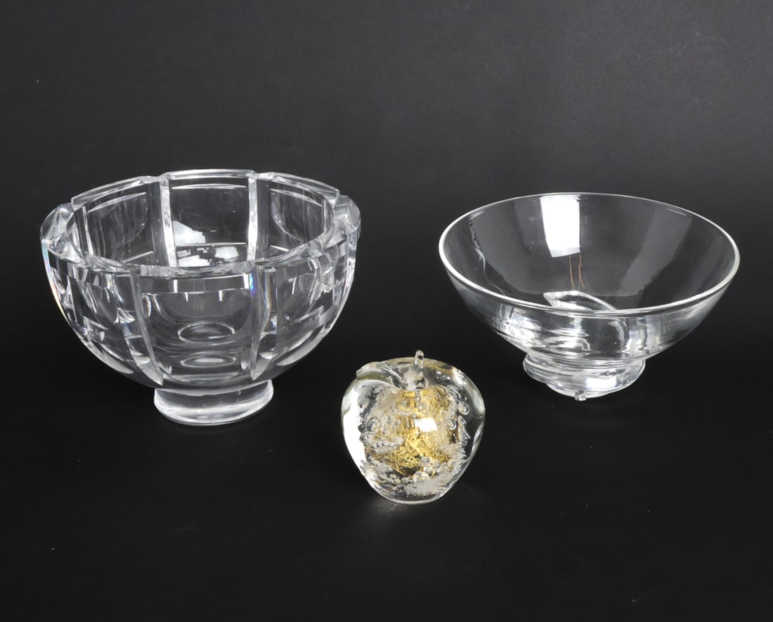 DECORATIVE GLASS GROUPING INCL. ORREFORS: (3) Includes Orrefors "Thousand Windows" bowl by Simon Gate, Steuben spiral bowl by Daniel Pollard, and Mary Lee Tatum Planned Parenthood award. All marked underneath. 20th century. Dimensions: