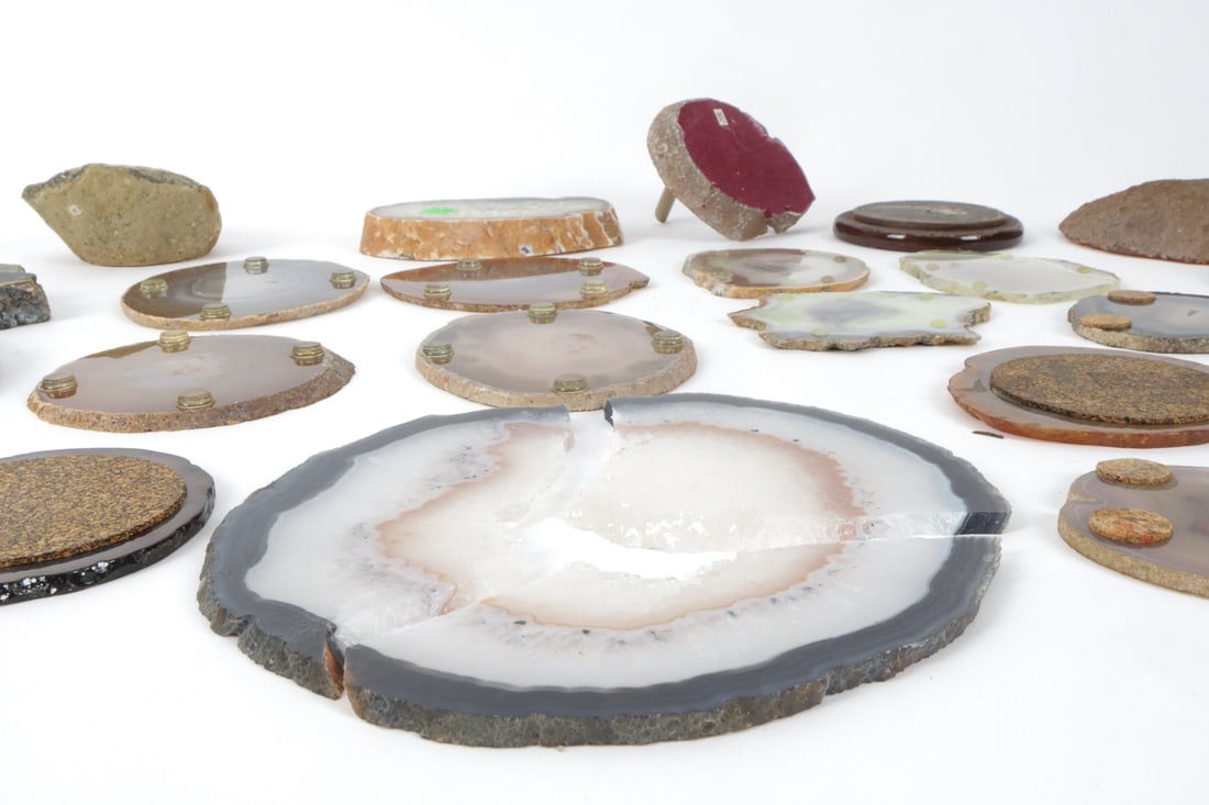 SLICES GEODES GROUPING INCL. AGATE - 16
