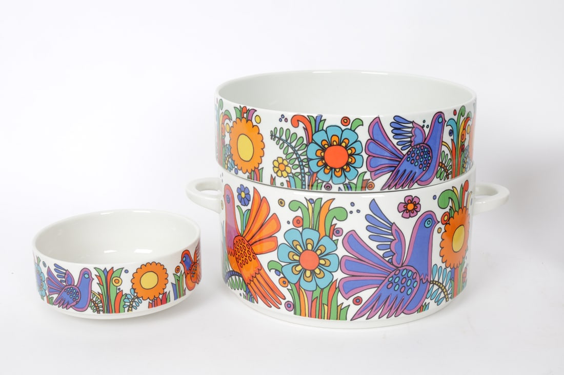 DECORATIVE PORCELAIN GROUPING - 3