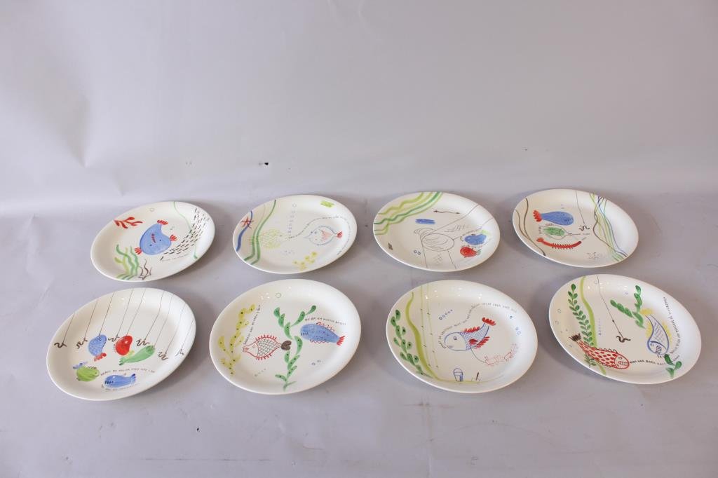 SET OF 8 SWEEDISH GUSTAVSBERG FISH DISHES: Marked: Gustavsberg Flint Poislin Loja Stigl Handmalad Dimension: 10" diameter Condition: Very good.