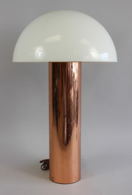 RAYMOR LAMP: Dimensions H 26" X L 18" Condition: Pitting to metal, missing finial.