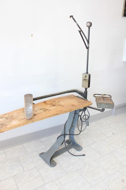 ANTIQUE INDUSTRIAL IRONING BOARD PRESS TABLE Lot 344