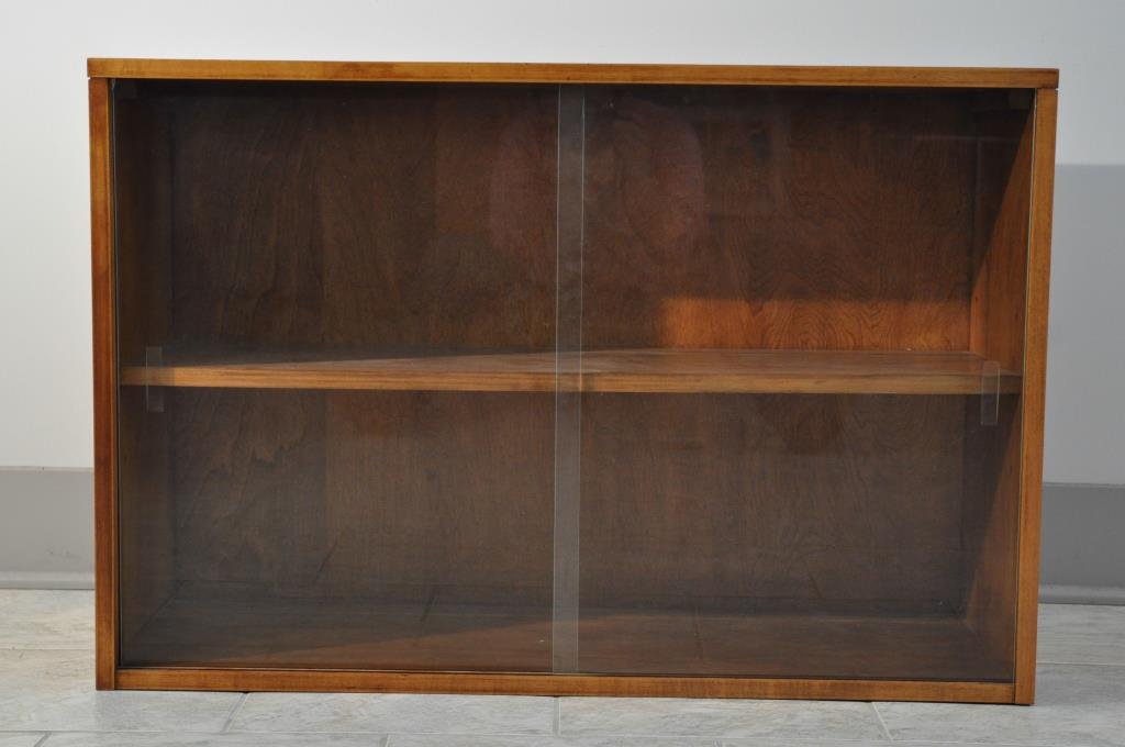 PAUL MCCOBB PLANNER GROUP GLASS DOOR CABINET: Dimension: H 24" x W 36" x D 12" Condition: overall good