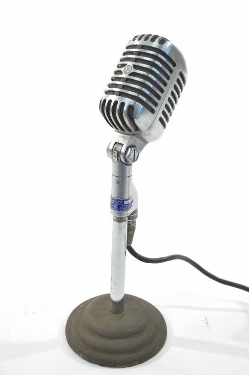 UNIDYNE MICROPHONE: Dimensions: Diameter 4 1/2" x H 14" Condition: good, some surface scratching, untested, cut chord