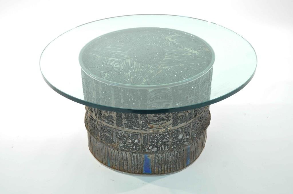 LASER CUT DRUM COFFEE TABLE: Dimensions: Diameter 36" x H 18" Condition: very good