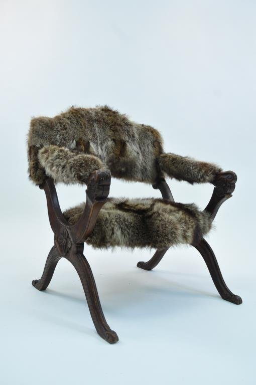 LOUIS XV SLIPPER CHAIR: Dimensions: H 32" x W 29" x D 25" Condition: Some wear to legs.