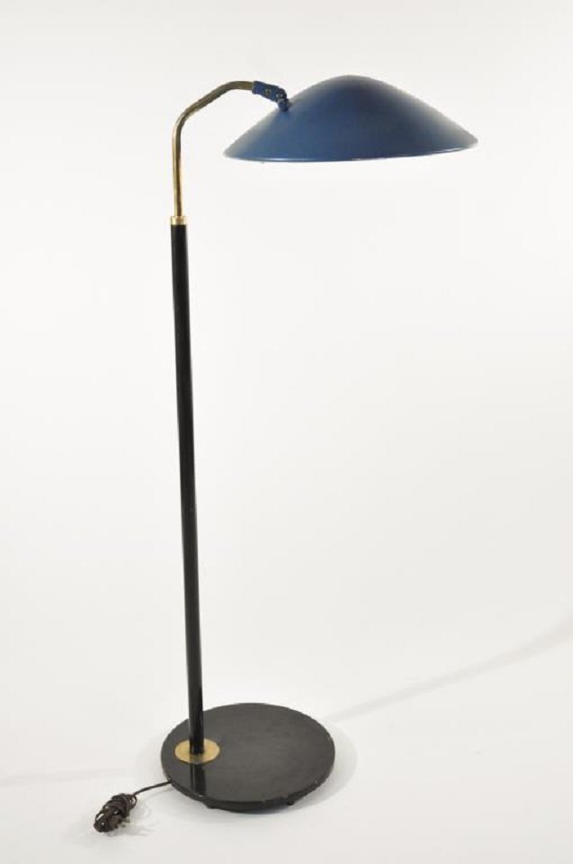 MID-CENTURY LIGHTOLIER FLOOR LAMP: Dimensions: H 46" x W 21" x D 15" Condition: overall very good, some losses to paint at edges, looks to be repainted on shade