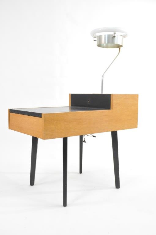 GEORGE NELSON LAMP TABLE: Dimensions: H 26 1/4" x W 30 1/2" x D 19" Condition: leather top has some denting, chips to veneer at corners, lamp needs rewiring