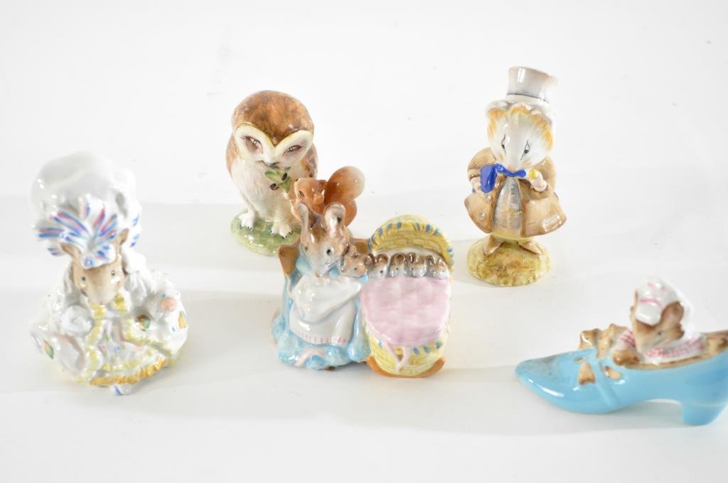 GROUP OF BEATRIX POTTER FIGURES: Dimensions: H 4" x W 3" x D 2 1/2" Condition: good