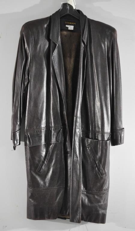 VINTAGE BROWN DONNA KARAN LEATHER 3/4LENGTH COAT: SIZE 8 Detachable lining. Note: All clothing is from the same estate and mostly in very good condition. All clothing sold as is. Please preview the week before the auction or call or email with any qu