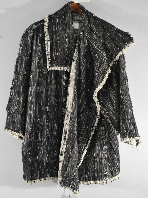 VINTAGE ISSEY MIYAKE COAT: Size small Condition: Good Note: All clothing is from the same estate and mostly in very good condition. All clothing sold as is. Please preview the week before the auction or call or email with any q